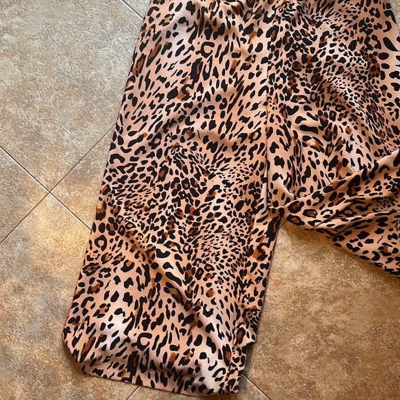 🎉Host Pick🎉 Cheetah-Print Short Pants - Picture 2 of 6